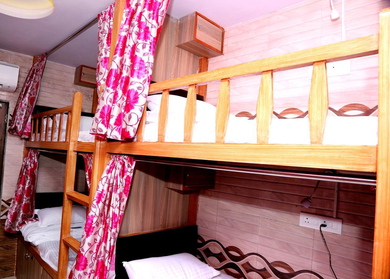 Delta Dormitory Bombay Exterior foto