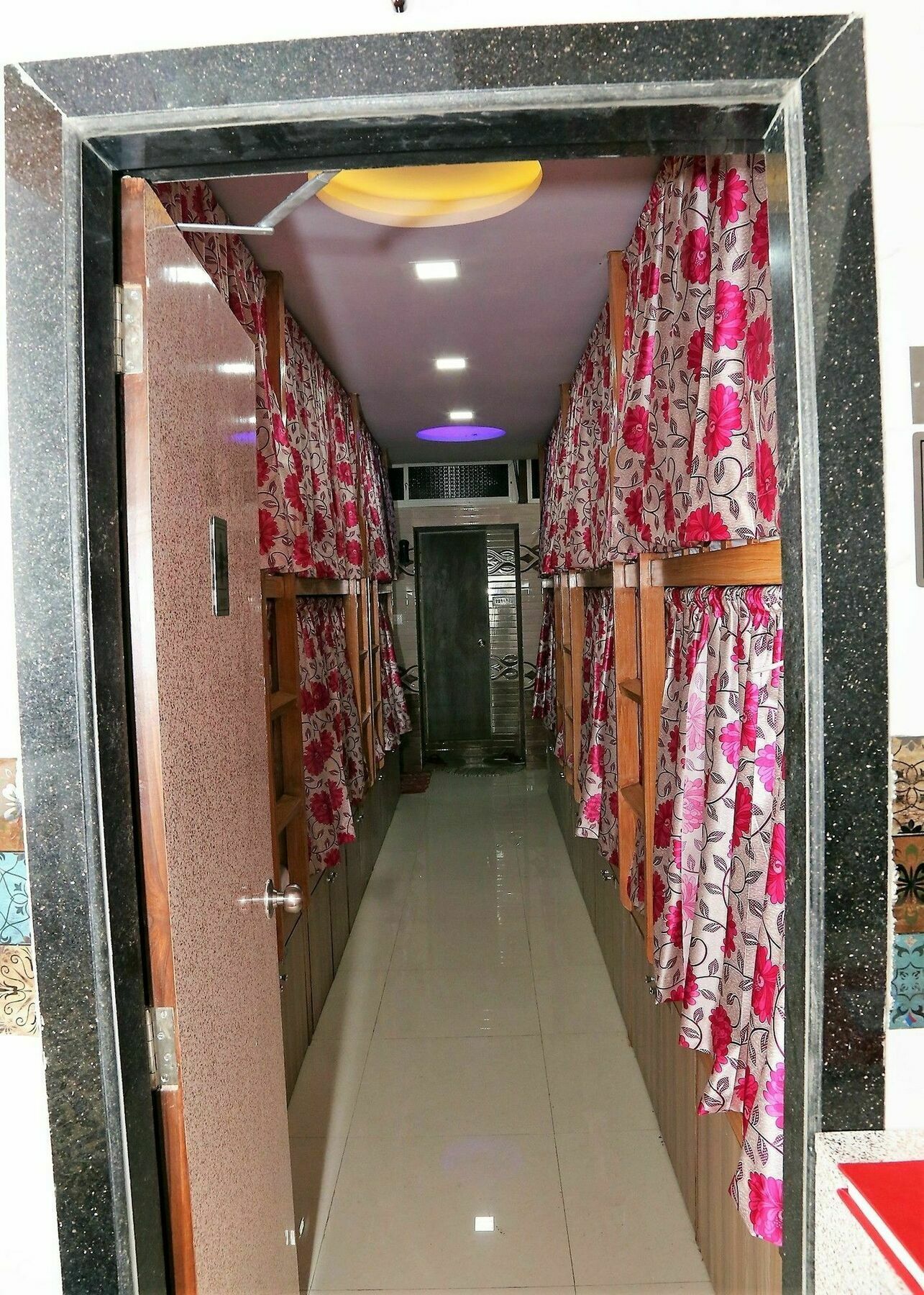 Delta Dormitory Bombay Exterior foto